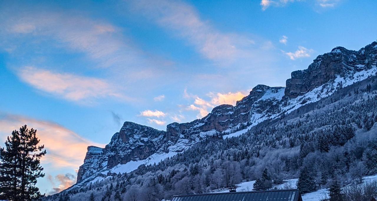 Maison Familiale En Montagne Avec Vue Merveilleuse Sur Le Massif De Belledonne Saint-Bernard  Экстерьер фото